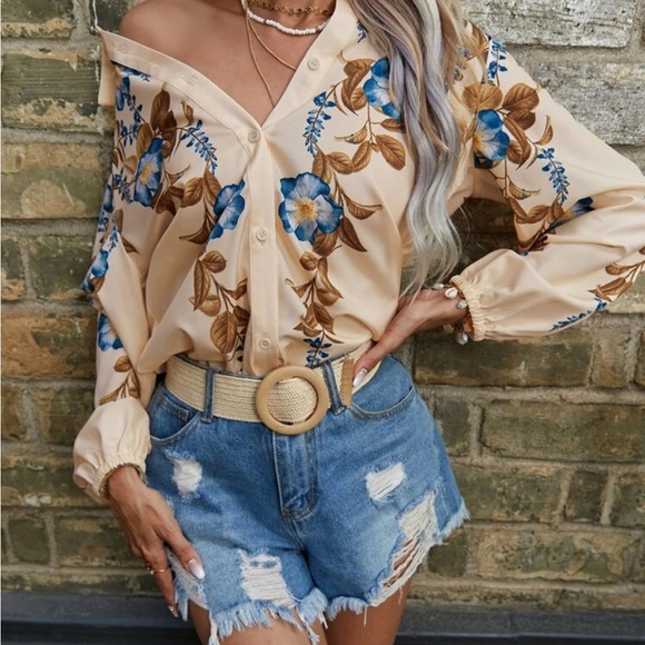 New floral print button down top - Picture 4 of 6